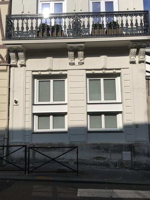 Le Dix-Huit Studio Duplex Руан Екстериор снимка